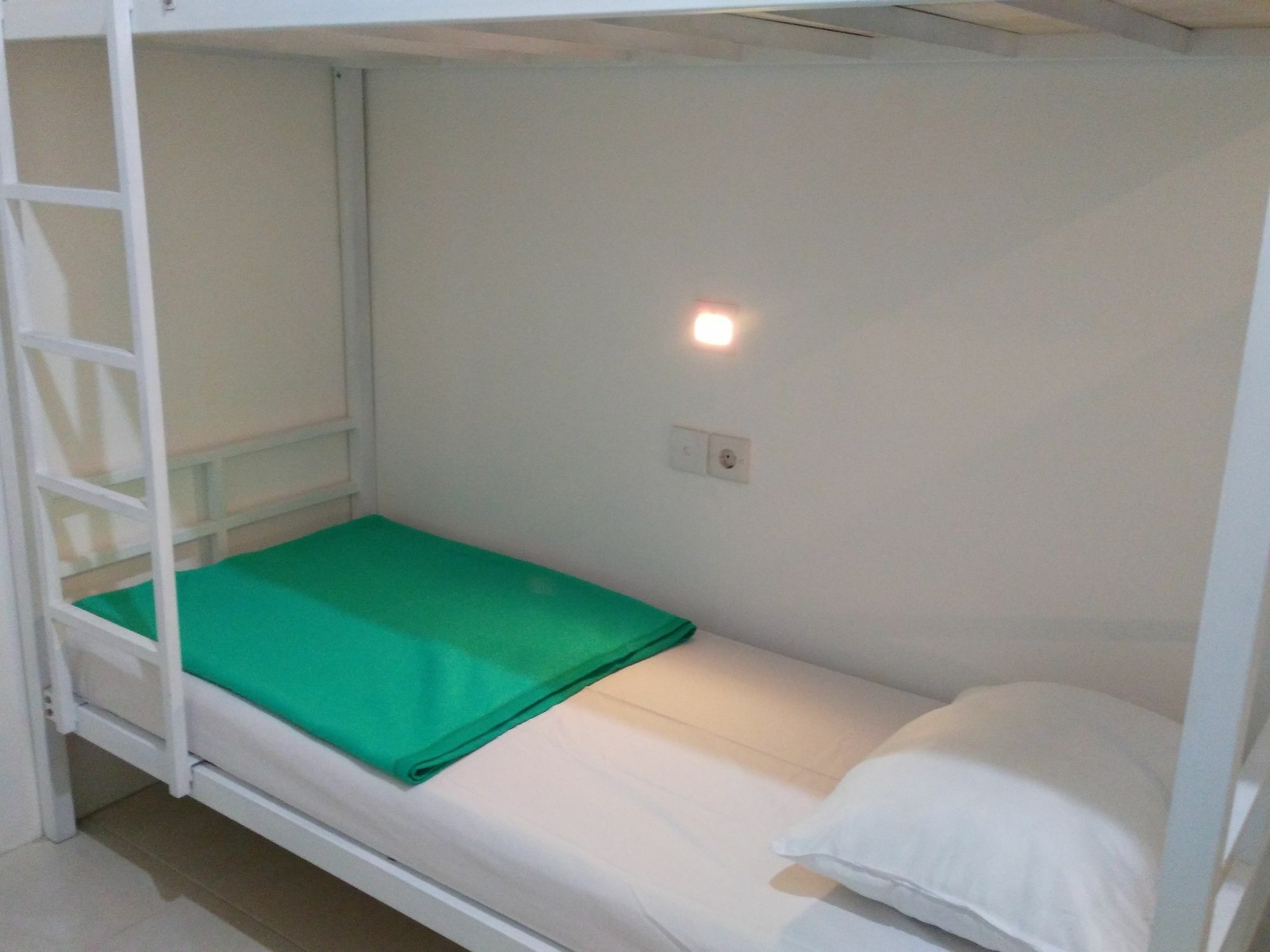 The Ruum Hostel Canggu Exteriör bild