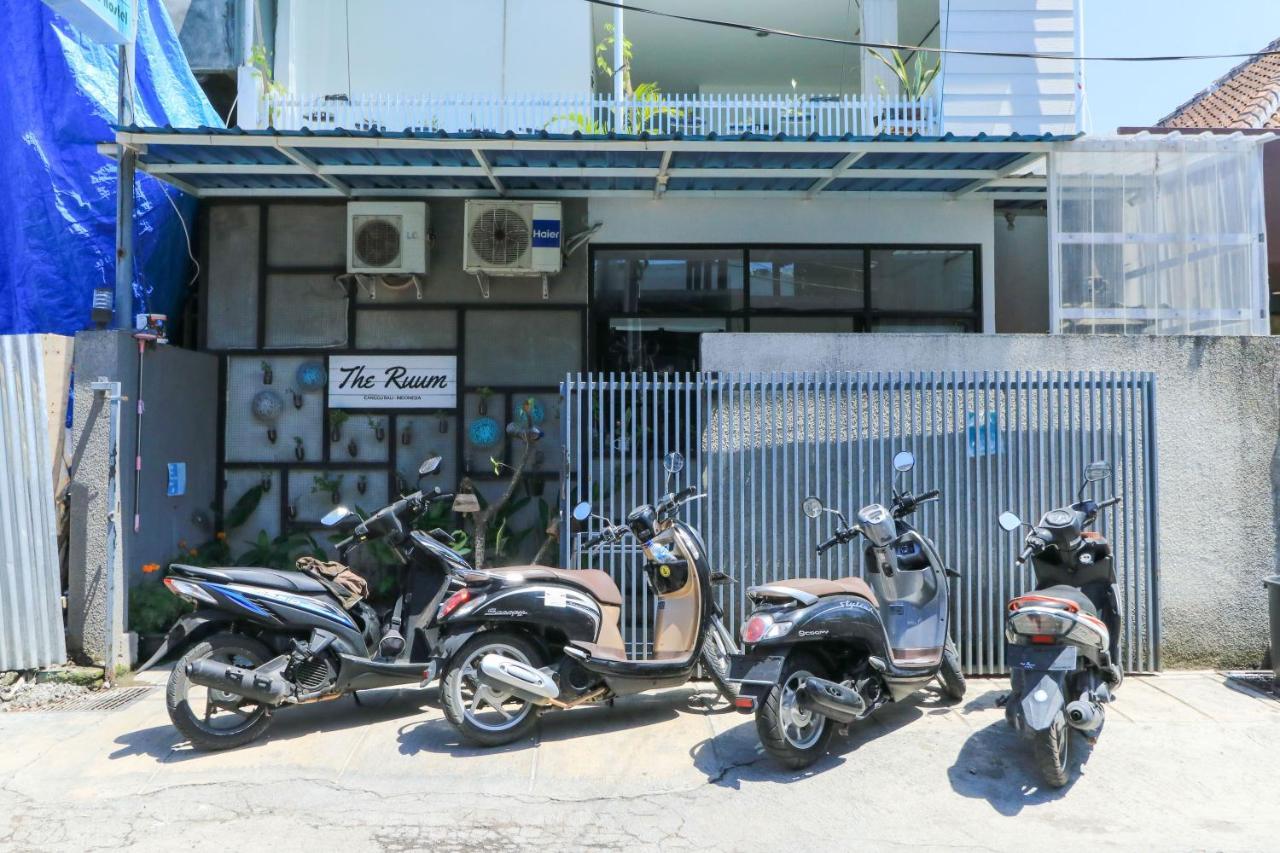 The Ruum Hostel Canggu Exteriör bild